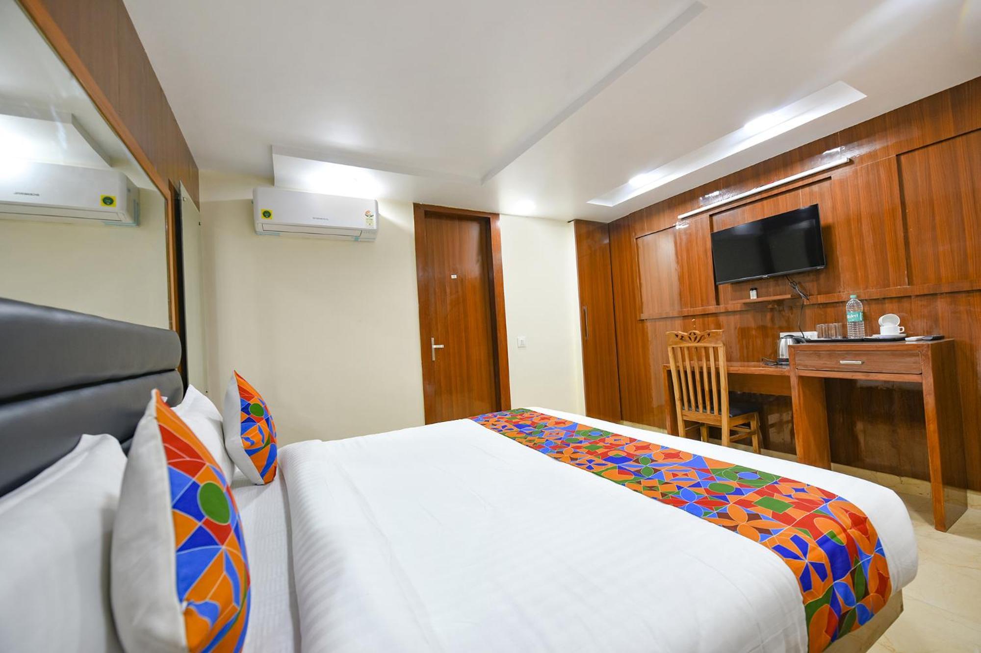 Fabhotel Mona International 3*
